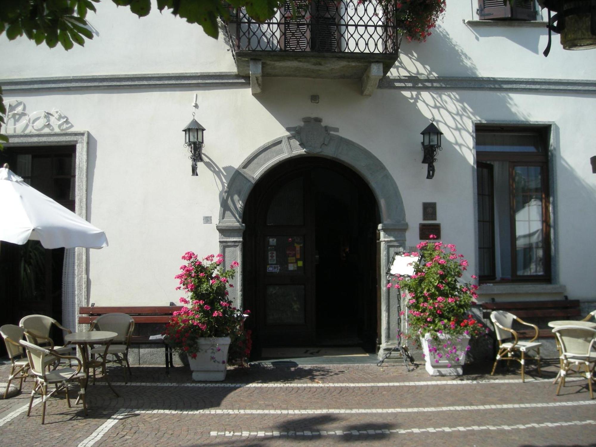 Hotel Ristorante Combolo Teglio Bagian luar foto